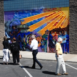 visiting-mural-in-s-oxnard
